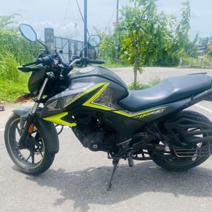 Honda CB Hornet 2016 - Image 2
