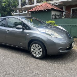 Nissan Leaf AZE0 2012 - Image 2