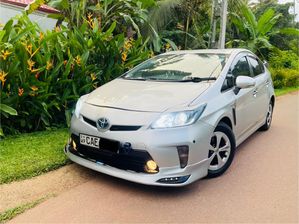 Toyota Prius S Grade 2013