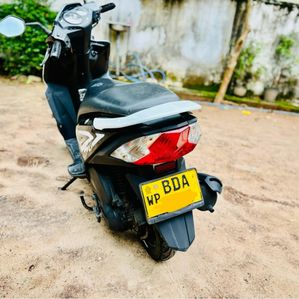 Honda Dio 2015 - Image 2