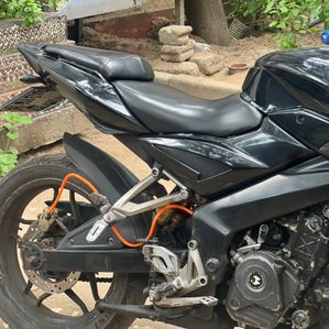 Bajaj Pulsar NS200 2014 - Image 3