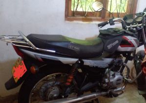 Bajaj CT100 2013