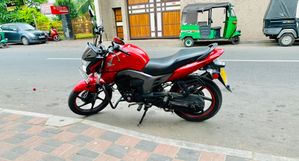 Honda CB Trigger 2015