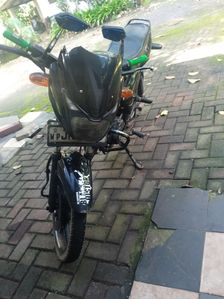 Bajaj Pulsar 150 2005
