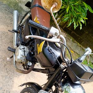 Honda CG125 2004 - Image 2