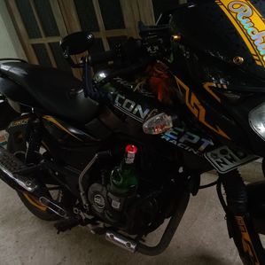 Bajaj Pulsar 150 2017 - Image 2