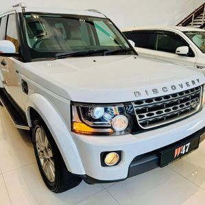 Land Rover Discovery 4S LOW KM SML 1ST 2016 - Image 3