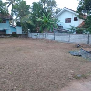 මාතර සුජාතා, රාහුල පාසල් සිමාවෙන් ඉඩමක් - Image 2