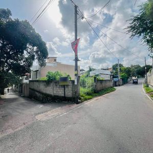 20FT Wide Carpet RD Facing Land For Sale In Kotte Madiwela road - Image 4