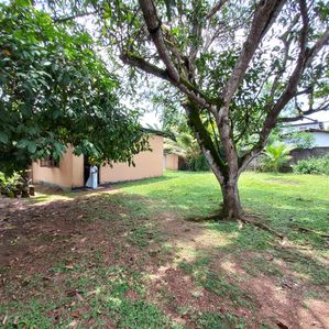 Nugegoda : 16 Perches High Commercial Land for Sale in Mirihana - Image 2