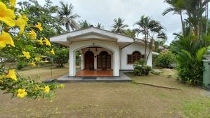Land with House for Sale in Pamunugama