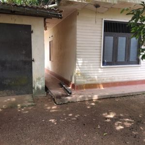 Land with House for Sale Yakkala - Image 2