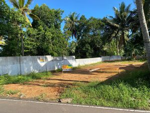 පර්චස් 15ක අගනා ඉඩමක් හෝමගම අතුරුගිරිය
