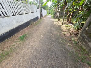 පර්චස් 10 ක තැනිතලා නිරවුල් ඉඩමක් විකිණීමට