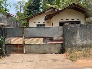 Land with House Sale - Alubomulla
