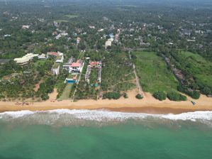 Beach facing land for sale in wadduwa
