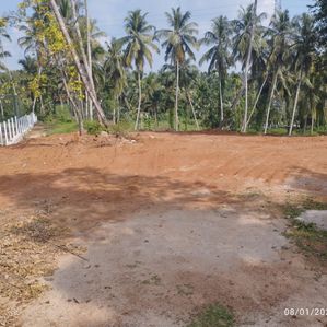 Prime 2-Acre Commercial Land for Sale in Homagama - Image 3