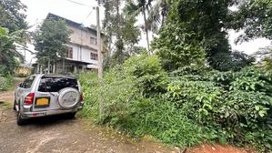 Jayamalapura land for sale gampola (50-100m) to main road)