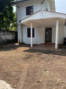 Land for Sale in Battaramulla with A Old Two Storied House