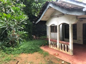 40 Perch Land for Sale with House Awissawella